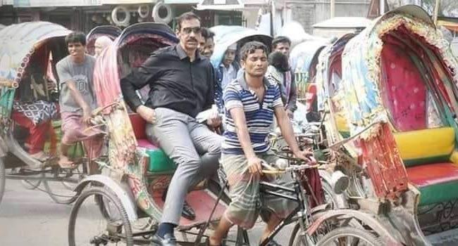 রিকশায় চড়ে ভাইরাল শামীম ওসমান