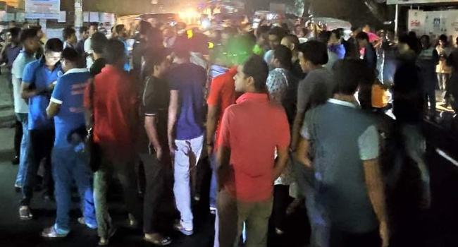 রাবি শিক্ষার্থীকে ছুরিকাঘাত : ঢাকা-রাজশাহী মহাসড়ক অবরোধ