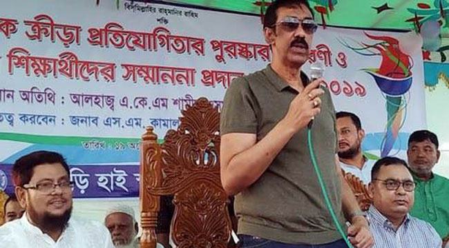 আমি এখন ইচ্ছার বিরুদ্ধে রাজনীতি করি : শামীম ওসমান