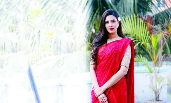 নতুন দুই বিজ্ঞাপনে মিম