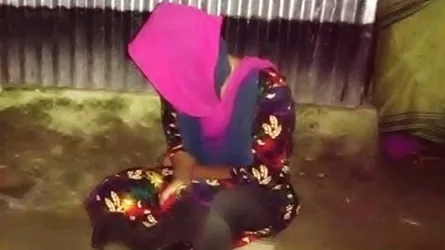 প্রেমিকের বাড়ীতে প্রেমিকার ৪৪ ঘন্টা ধরে অনশন