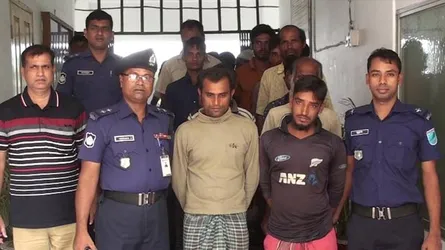 ইলিশ ধরায় ভুয়া সাংবাদিকসহ ১৯ জনের কারাদণ্ড