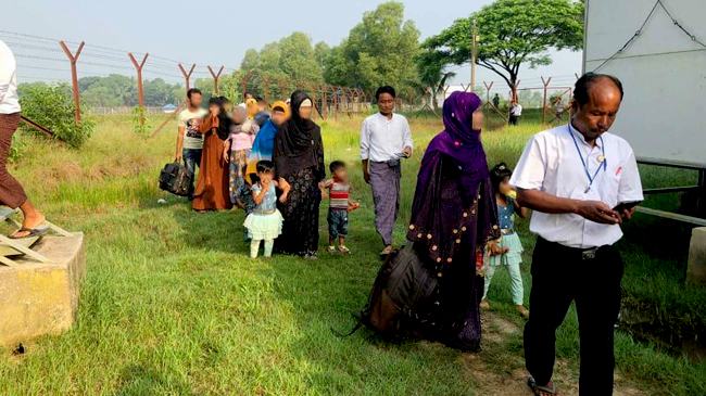 ২৯ রোহিঙ্গার স্বেচ্ছায় ফিরে যাওয়ার দাবি মিয়ানমারের, জানে না বাংলাদেশ