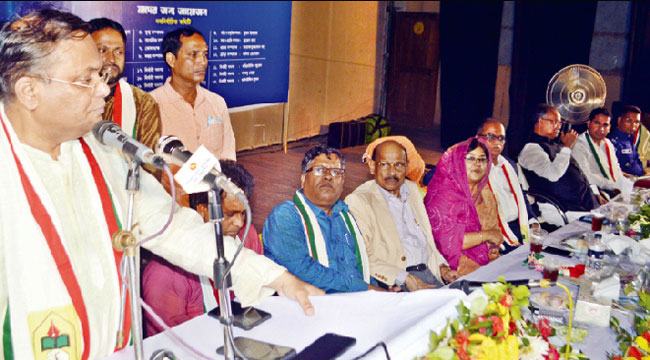 কোনো সরকারের পক্ষেই সমালোচনার ঊর্ধ্বে ওঠা সম্ভব নয় : তথ্যমন্ত্রী