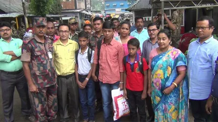 ভারতে কারাভোগ শেষে হিলি চেকপোস্ট দিয়ে ফিরলো ৪ কিশোর