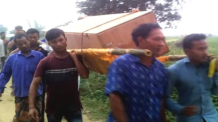 সীমান্তে বাংলাদেশীকে হত্যার ৫দিন পর লাশ ফেরৎ দিল বিএসএফ