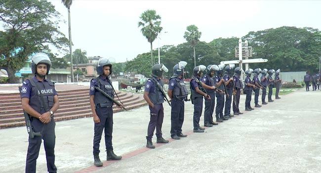 ভোলায় যান চলাচল বন্ধ, দিনভর উত্তেজনা