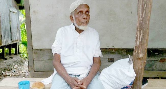 ‘মোরে পোলারা মাইর‌্যা জাগা লেইখ্যা লইয়্যা গ্যাছে’