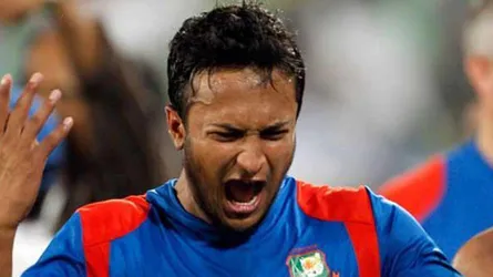 আনন্দবাজার পত্রিকায় সাকিবের সমালোচনা