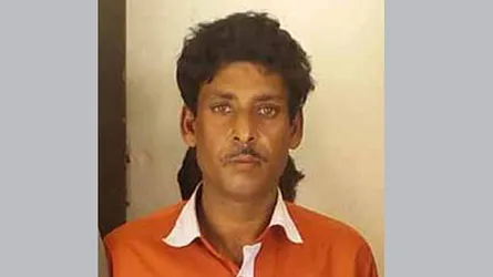মেয়েকে ধর্ষণের দায়ে লম্পট বাবা গ্রেফতার