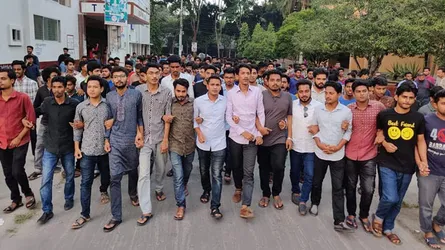 পবিপ্রবি ক্যাম্পাসে যুগান্তর সাংবাদিক অবাঞ্ছিত ঘোষণা ছাত্রলীগের