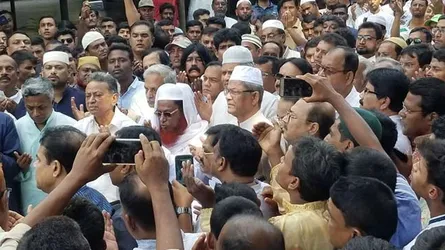 তরিকুল ইসলামের কবর জিয়ারতে মির্জা ফখরুল