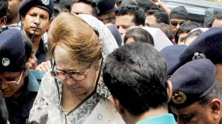 খালেদা জিয়ার বিরুদ্ধে জাতীয় পতাকা অবমাননা মামলার শুনানি ১৮ নভেম্বর