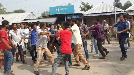 তাড়াশে বিএনপির দুই গ্রুপের সংঘর্ষ, আহত ১০