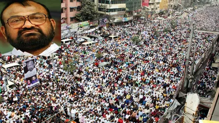 মায়ের কবরের পাশে চির নিদ্রায় শায়িত হলেন খোকা