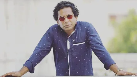 এই পুরস্কার নেবেন না মোশাররফ করিম