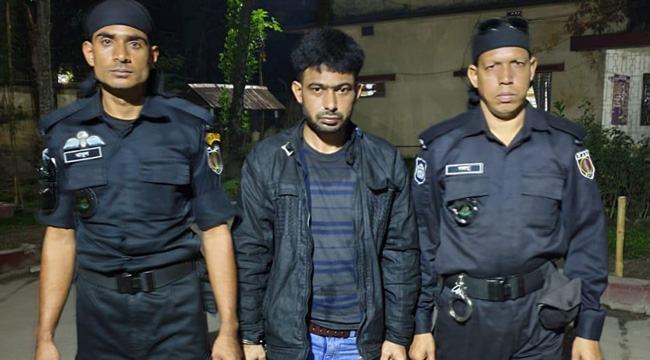 রংপুরে শীর্ষ সন্ত্রাসী ডন গ্রেফতার : অস্ত্র ও মাদক উদ্ধার