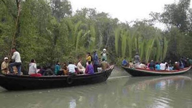 রাস উৎসবে যাওয়ার পথে আটক ৪৯