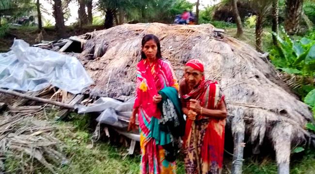 ঘূর্ণিঝড় বুলবুল : মাথা গোঁজার জায়গাটুকুও রইলো না ভিক্ষুক মনোয়ারার