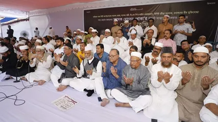 খোকার কুলখানিতে বিপুল উপস্থিতি