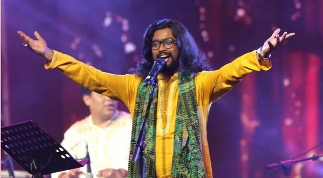 মাটির গানে সুর মেলালেন লাখো শ্রোতা