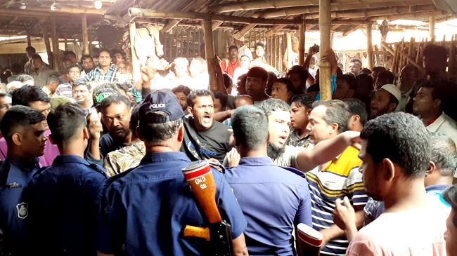 পেঁয়াজের বাজারে ম্যাজিস্ট্রেটের উপর ব্যবসায়ীদের হামলা