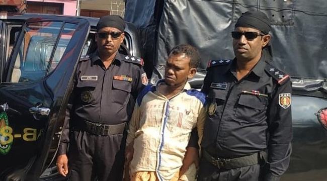 আমতলীতে ১৪ মামলার আসামি র‌্যাবের হাতে গ্রেফতার