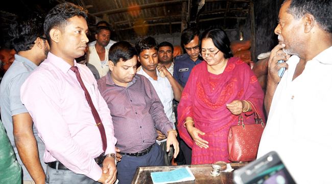বগুড়ার শেরপুরে বেশি দামে লবণ বিক্রি করায় ব্যবসায়ীকে জরিমানা