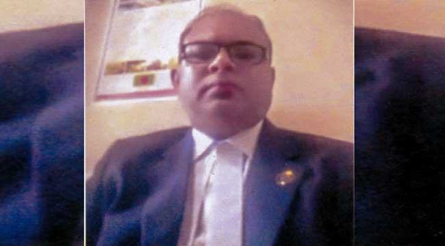 ফাঁসাতে গিয়ে নিজেই ফেঁসে গেলেন 'সুদর্শন আইনজীবী'!