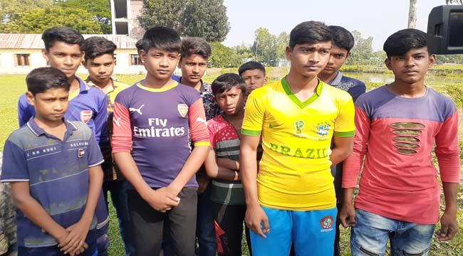ব্যাট-বল হারিয়ে ফেলায় ৫ শিক্ষার্থীকে পেটালেন দুই শিক্ষক