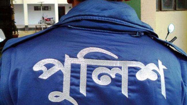 চোরাই মোবাইল ‘গায়েবে’র ঘটনায় এএসআইকে রিমান্ডে নেয়ার আবেদন