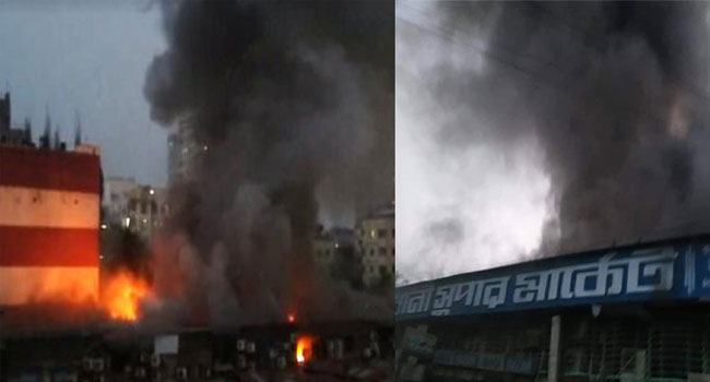 রাজধানী মার্কেটে আগুন : ঘুরে দাঁড়াতে সময় লাগতে পারে একমাস