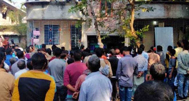 একই পরিবারের তিনজনের লাশ উদ্ধার