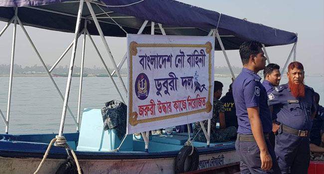 মেঘনায় লঞ্চ দুর্ঘটনা তদন্তে কমিটি, তল্লাশি চালাচ্ছে ডুবুরিদল