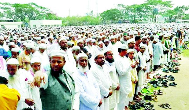 সরাইলে বড় হুজুর মোহাম্মদ আলীর জানাজায় মানুষের ঢল