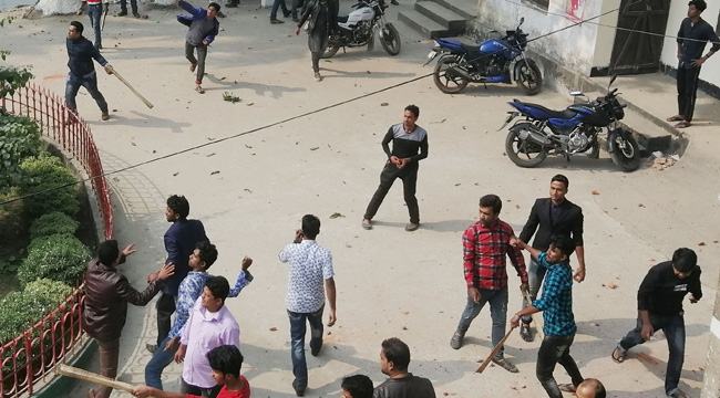 ফরিদগঞ্জে আ’লীগের সংঘর্ষে পণ্ড উপজেলা আইনশৃঙ্খলা ও সমন্বয় সভা