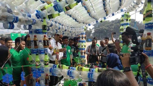 প্লাষ্টিক বোতলে ফুলদানি, গৃহ সাজানোর উপকরণ