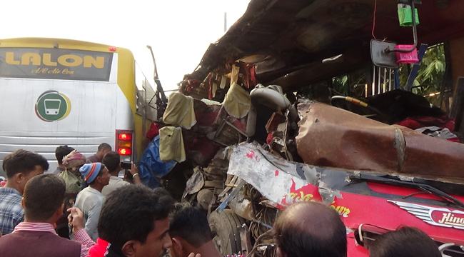 রাজবাড়ীতে ২ বাসের মুখোমুখি সংঘর্ষে নিহত ৫, আহত ২৪