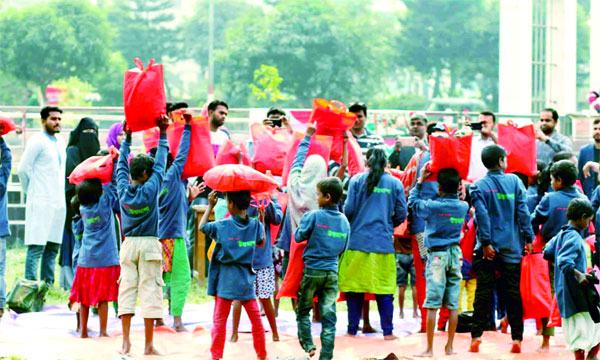উত্তমাশার শীতবস্ত্র বিতরণ