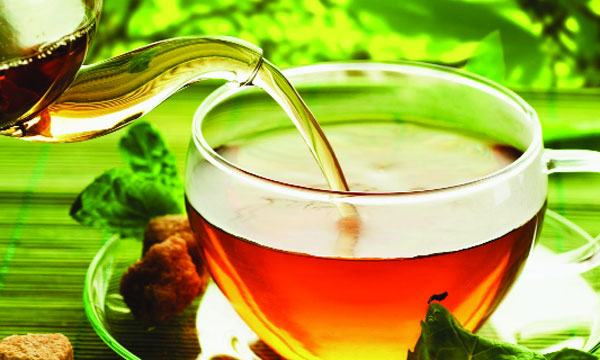 এই শীতে গরম গরম চা