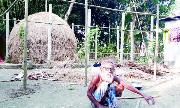 হোসেনপুরে দরিদ্রদের ঘর দেয়ার কথা বলে দুই কোটি টাকা নিয়ে চম্পট