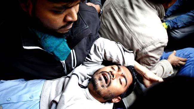 ডাকসুতে নুরদের ওপর হামলায় শাহবাগ থানায় মামলা