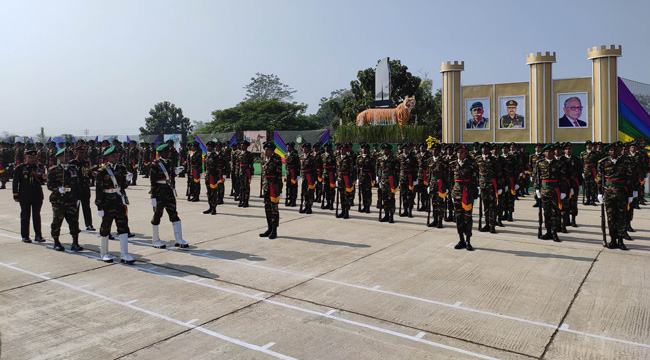 খাগড়াছড়িতে সেনাবাহিনীর নবীন সেনা সদস্যদের শপথ গ্রহণ অনুষ্ঠিত