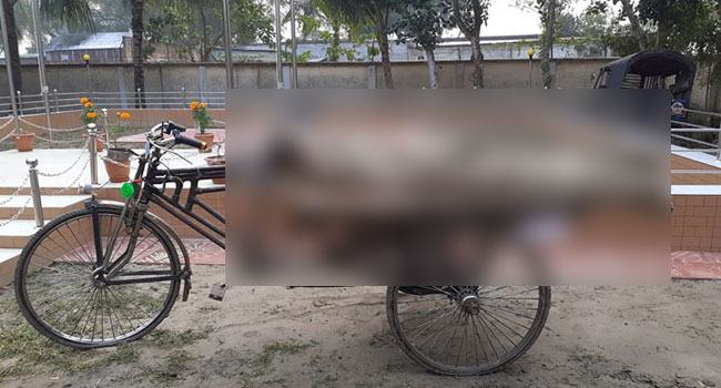স্ত্রীকে গলাকেটে হত্যার অভিযোগ, স্বামী পলাতক