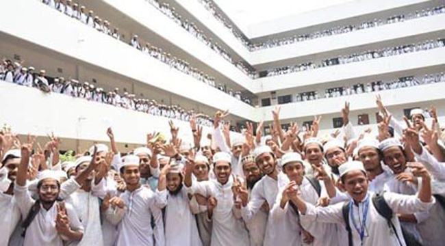 এবারো দেশ সেরা তা’মীরুল মিল্লাত কামিল মাদরাসা
