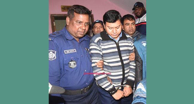 অর্ধলাখ টাকাসহ সহকারী কর কমিশনার গ্রেফতার