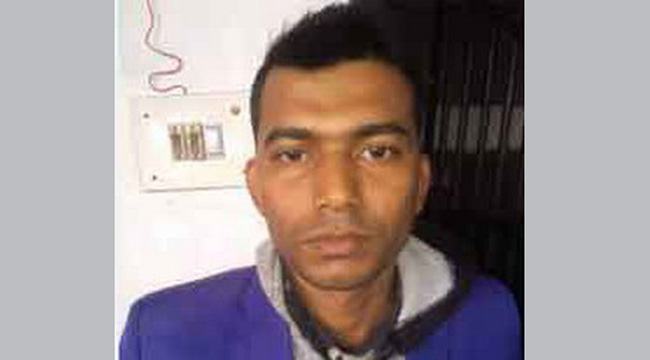 বরগুনায় নৌবাহিনীর ভুয়া লেফটেন্যান্ট আটক