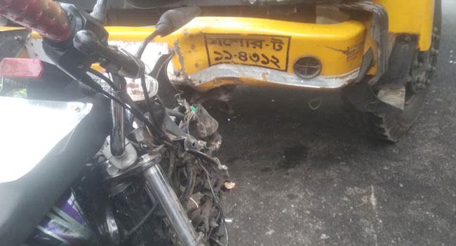 নড়াইলে ট্রাকচাপায় মোটরসাইকেল আরোহী নিহত