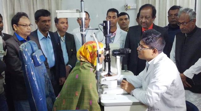 গৌরীপুরে ডা: মুকতাদির চক্ষু হাসপাতালে বিনামূল্যে চোখের ছানি অপারেশন ক্যাম্প শুরু