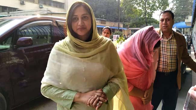 খালেদা জিয়াকে দেখে এসে অঝোরে কাঁদলেন কোকোর স্ত্রী ও কন্যা